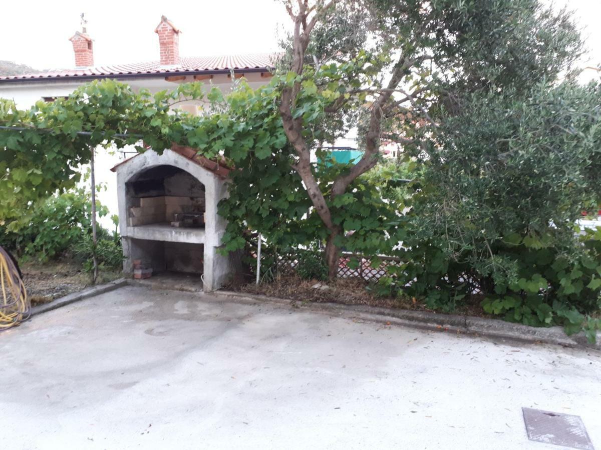 Ivaana Διαμέρισμα Banjol Εξωτερικό φωτογραφία
